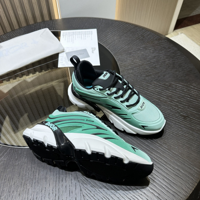 DIO* KAWS B33 SNEAKER