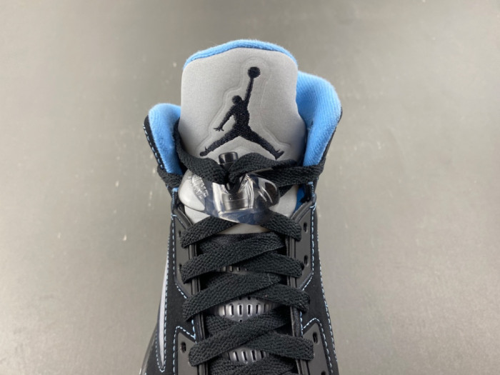 Air Jordan 5 “Black/University Blue” DD0587-008