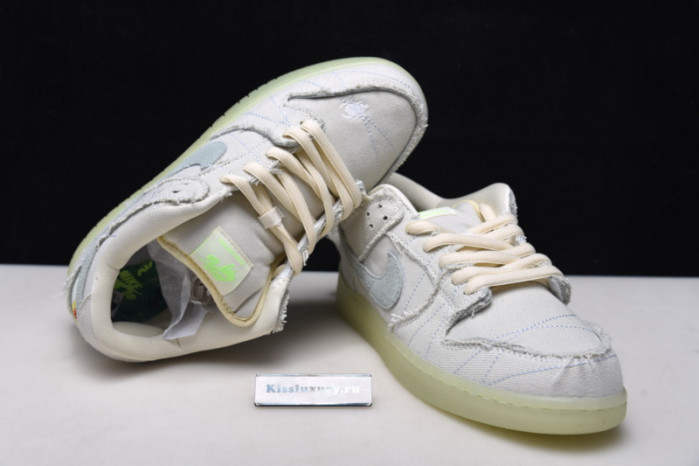 Dunk Low SB 