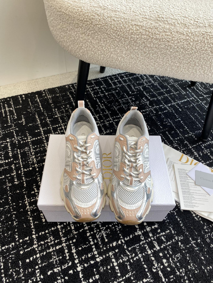 DIO* SNEAKER