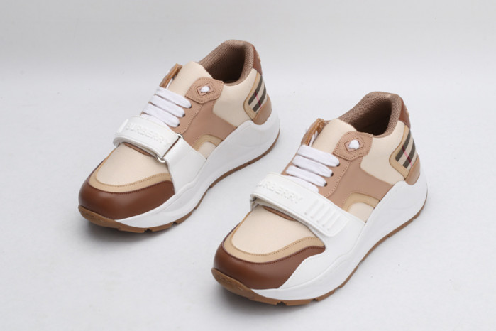 BUBERRY SNEAKER