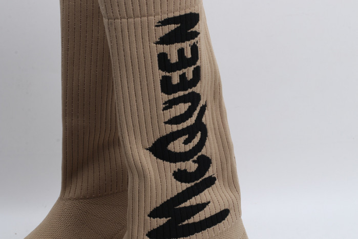 A1exa*der Mcqv*en Tread
