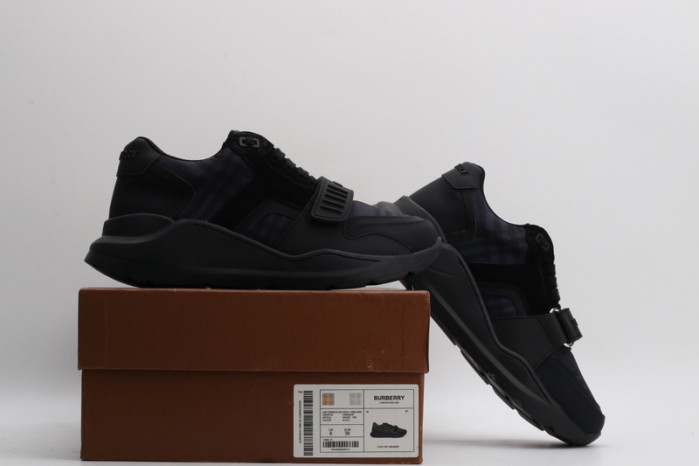 BUBERRY SNEAKER