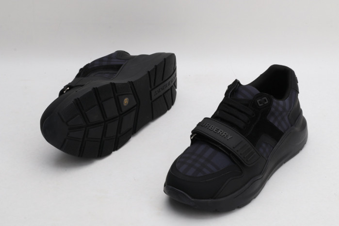 BUBERRY SNEAKER