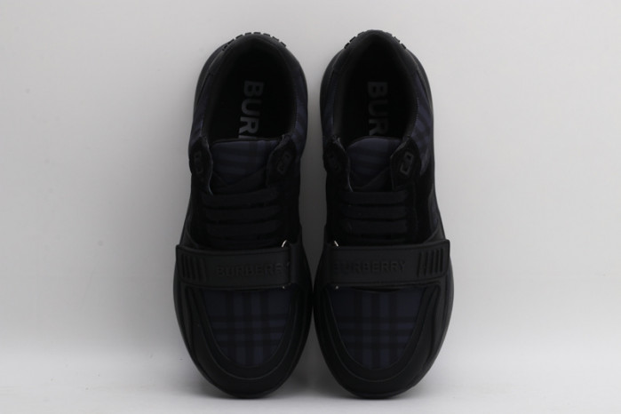 BUBERRY SNEAKER