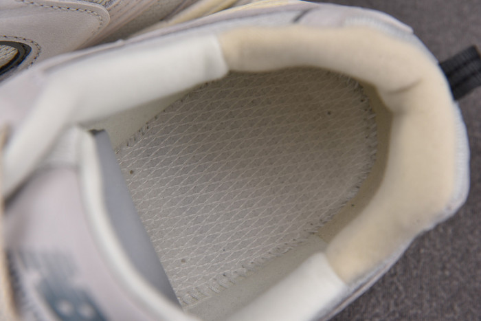 New Balance MR530DG
