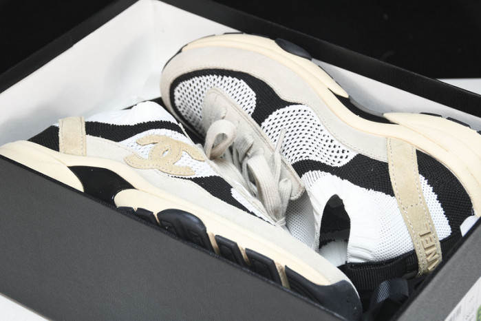 Ch**el sneaker