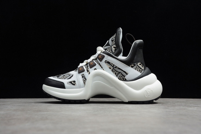 LO1_VTS ARCHLIGHT SNEAKER