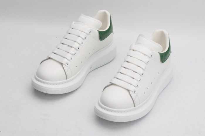 A1exa*der Mcqv*en OVERSIZED