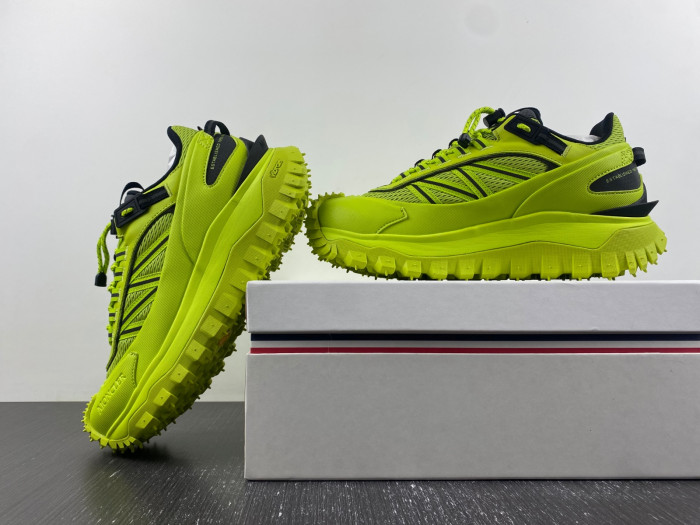 MONCLER TRAILGRIP GORE-TEX