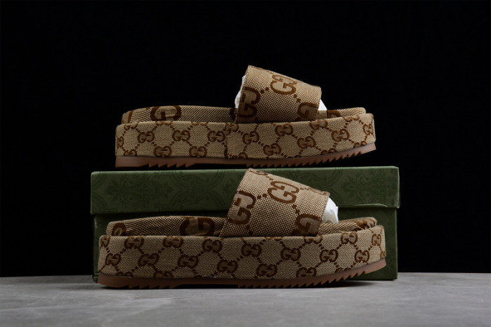 Gvc*1 SANDALS