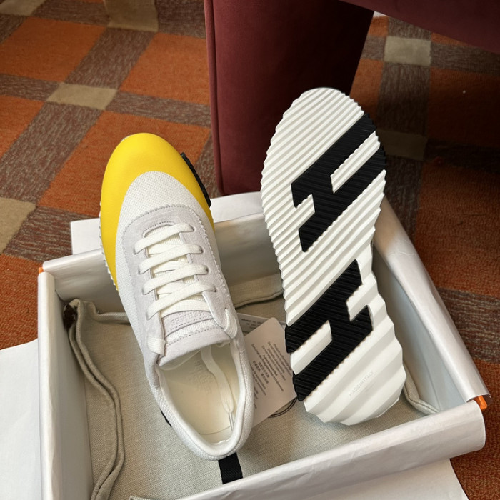 H**me5 SNEAKER