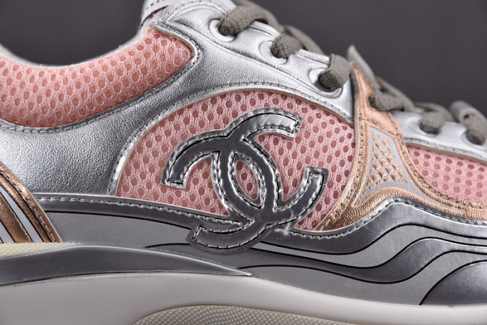 Ch**el sneaker