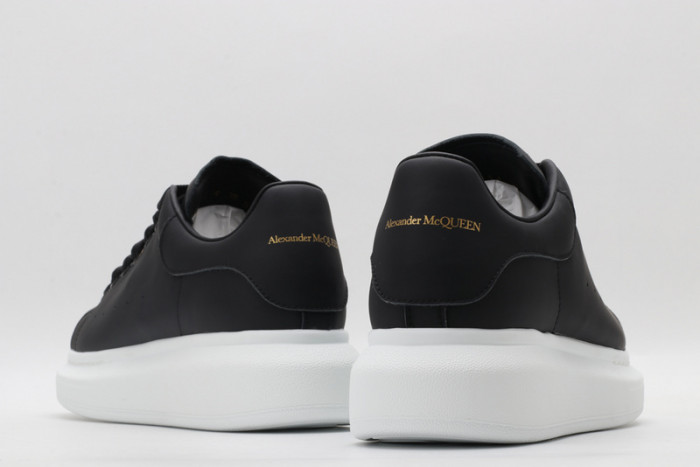 A1exa*der Mcqv*en OVERSIZED