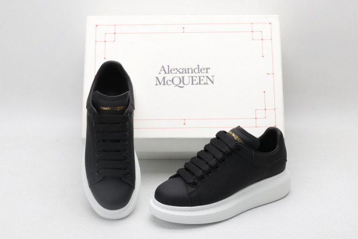 A1exa*der Mcqv*en OVERSIZED
