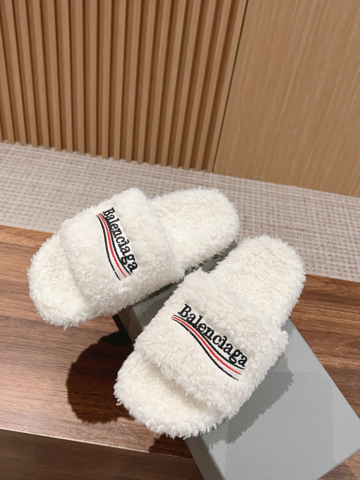 Ba1en*iaga SANDALS