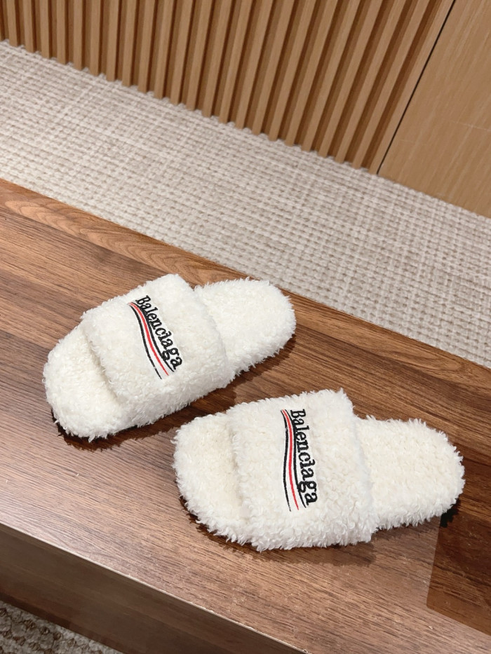 Ba1en*iaga SANDALS