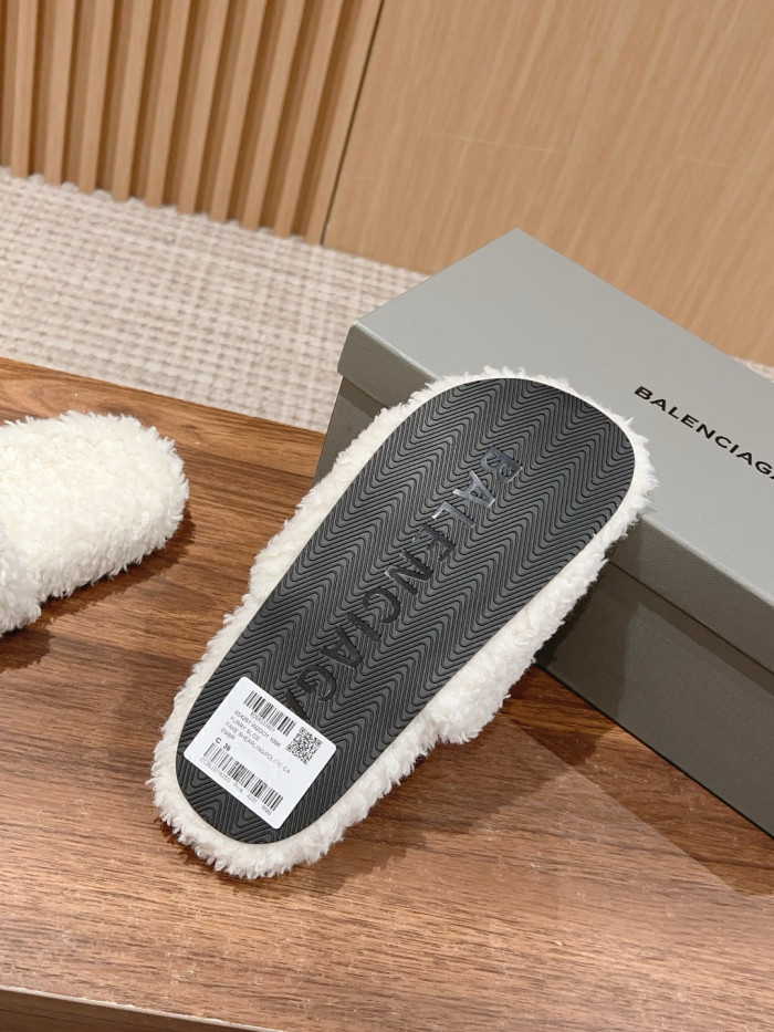 Ba1en*iaga SANDALS