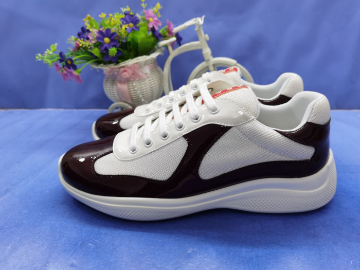 Pra*a sneaker