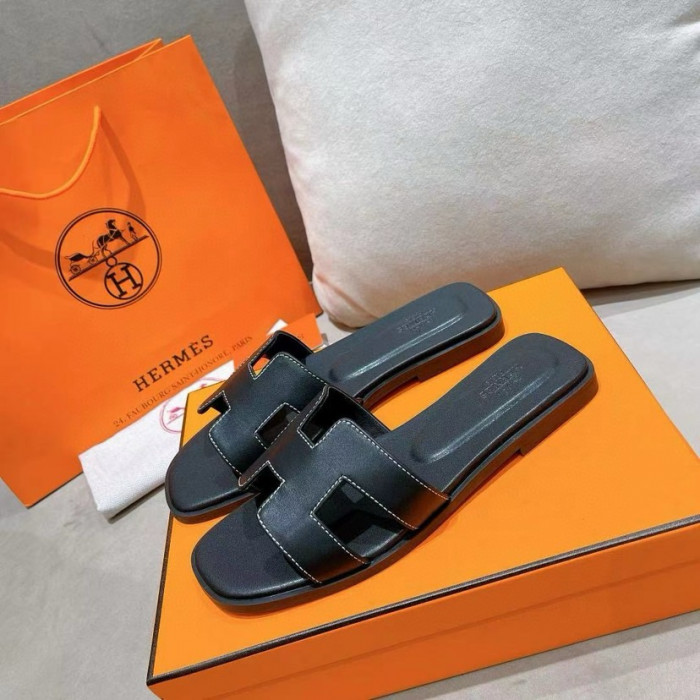 H**me5 SANDALS