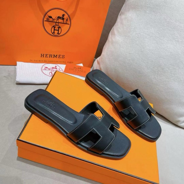 H**me5 SANDALS
