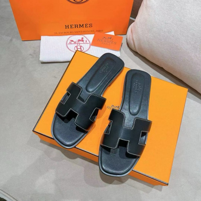 H**me5 SANDALS