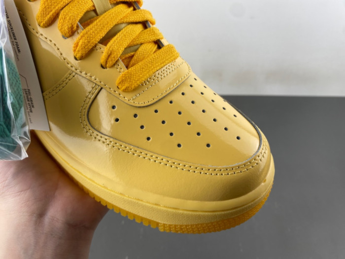 Nike Air Force 1 Low Patent Leather Topaz Gold Pine Green IO4489-700