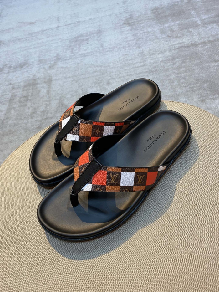 Va1e*ntin0 Slippers