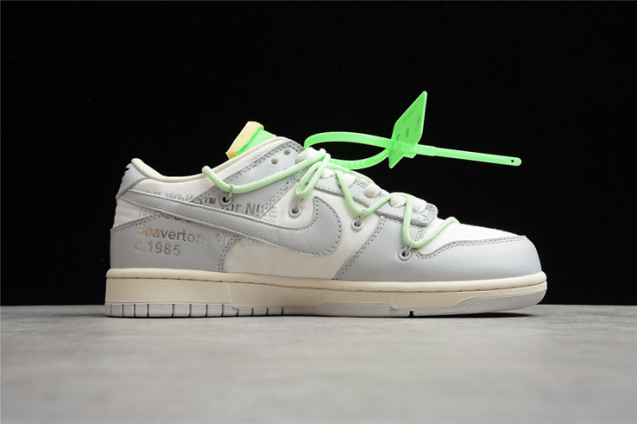 DUNK LOW 