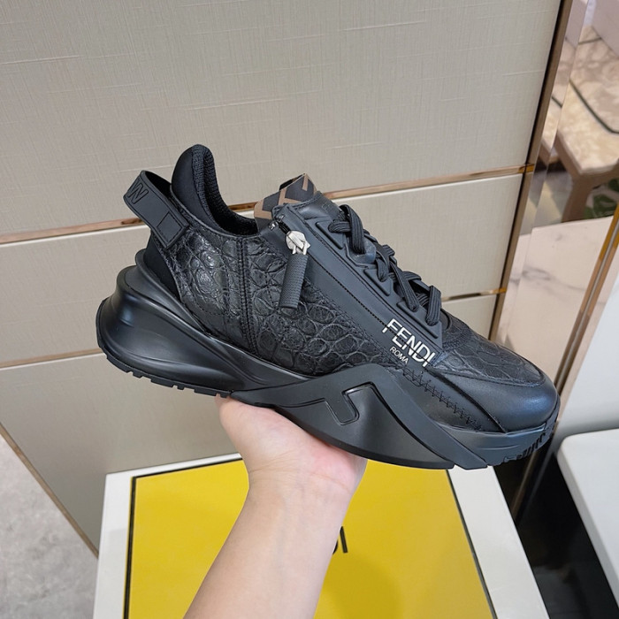 F**di SNEAKER