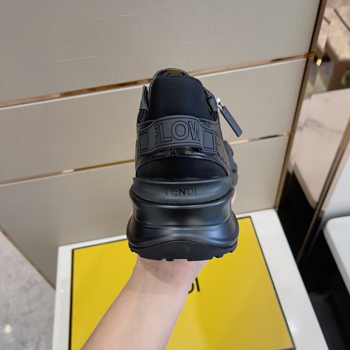 F**di SNEAKER