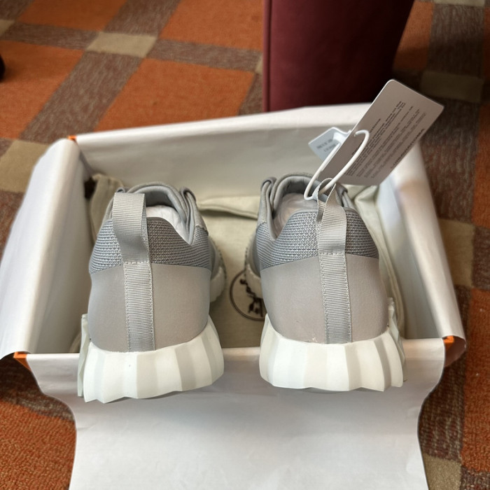H**me5 SNEAKER