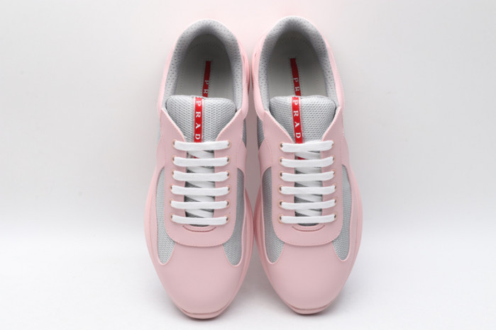 Pra*a sneaker