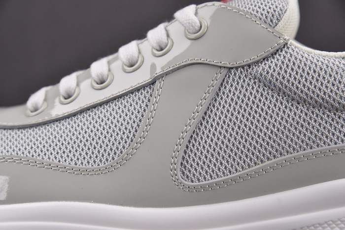 Pra*a sneaker