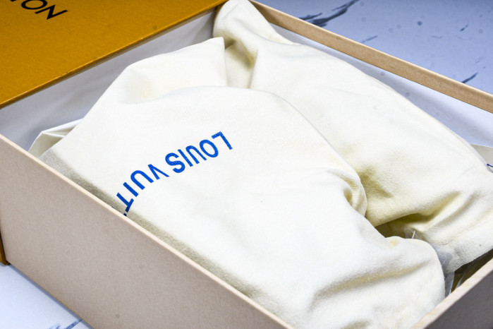 LO1_VTS SNEAKER