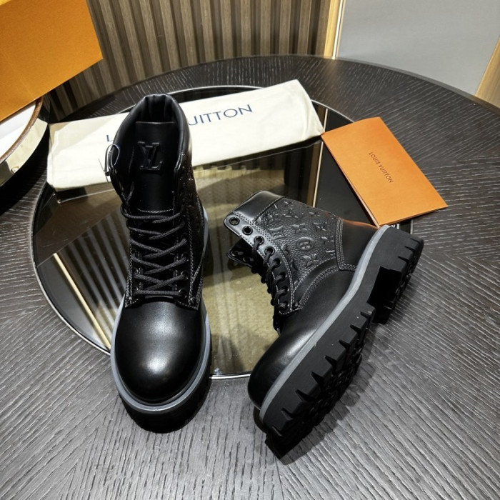 LO1_VTS BOOTS