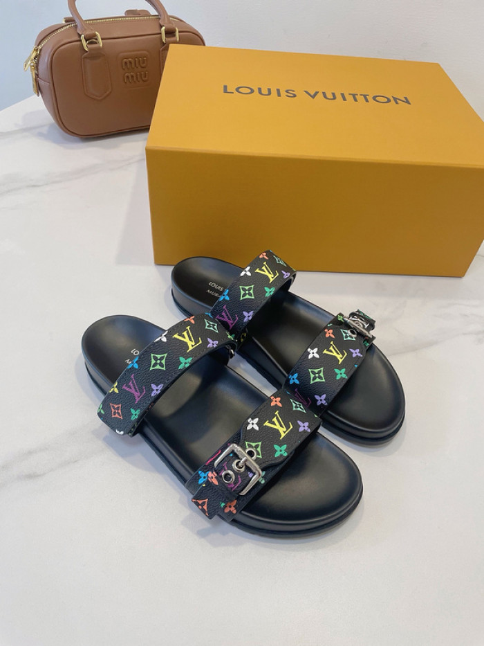 LO1_VTS SLIPPERS