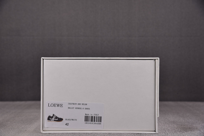 L0ew* Ballet Runner