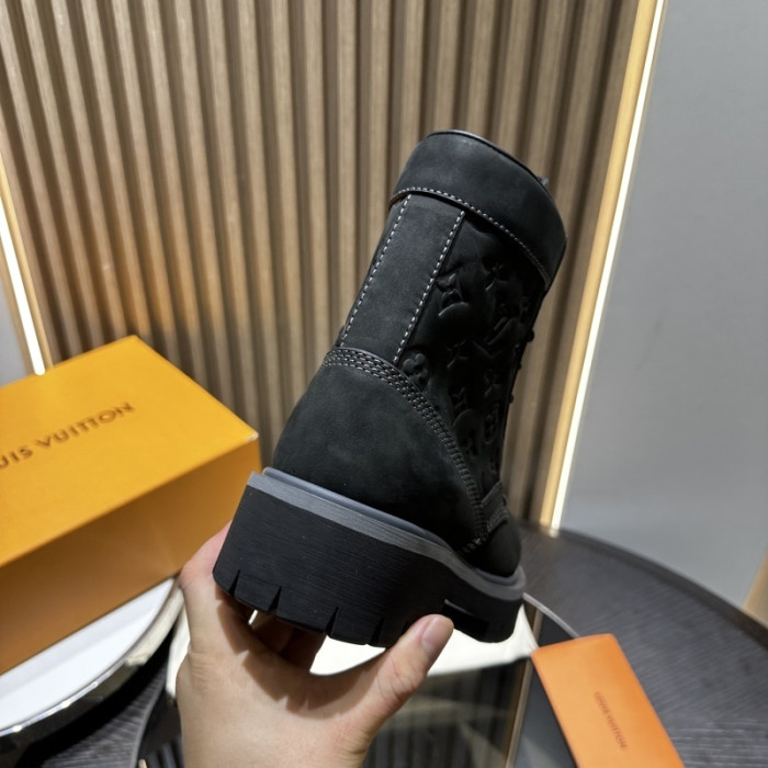 LO1_VTS BOOTS