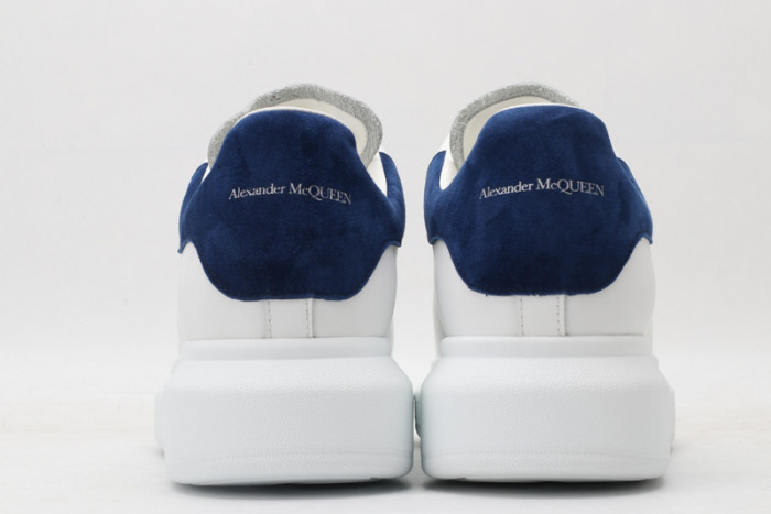 A1exa*der Mcqv*en OVERSIZED