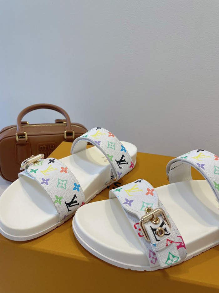 LO1_VTS SLIPPERS