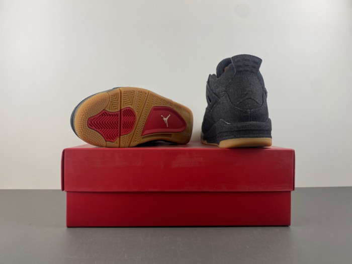 Leu*s x Air Jordan 4 “Taupe Haze”A02571-001