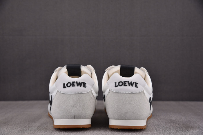 L0ew* Ballet Runner