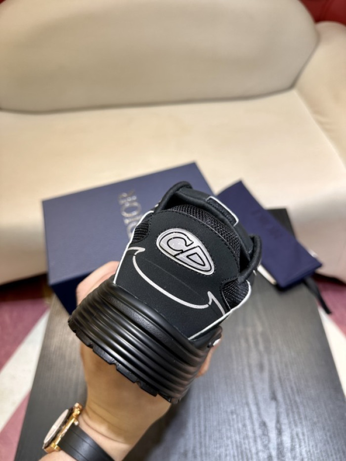 DIO B30 LowTop Sneaker