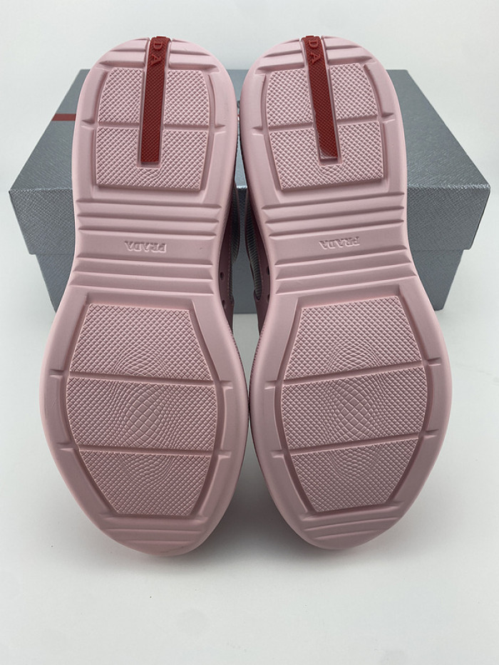Pra*a sneaker