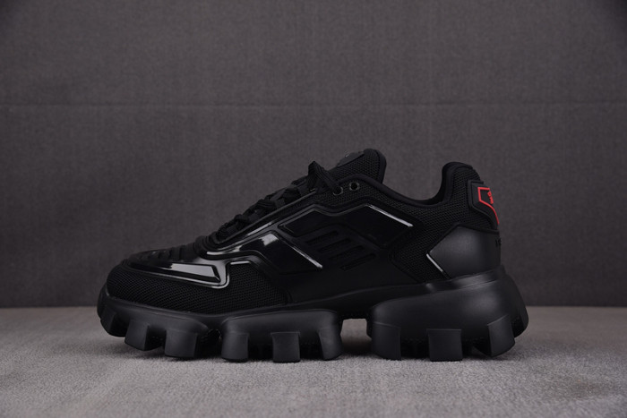 Pra*a sneaker