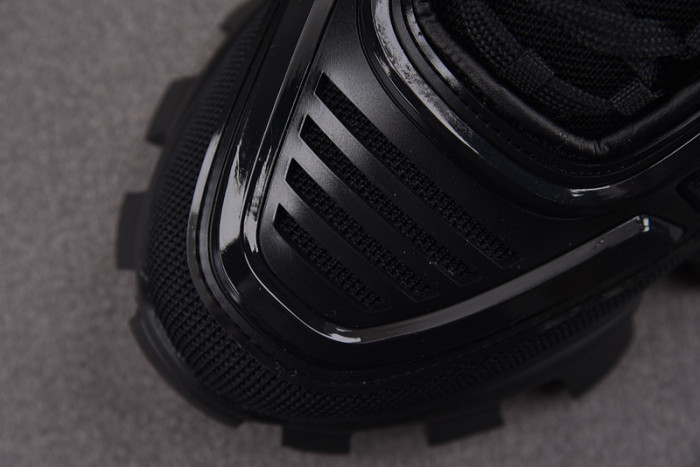 Pra*a sneaker