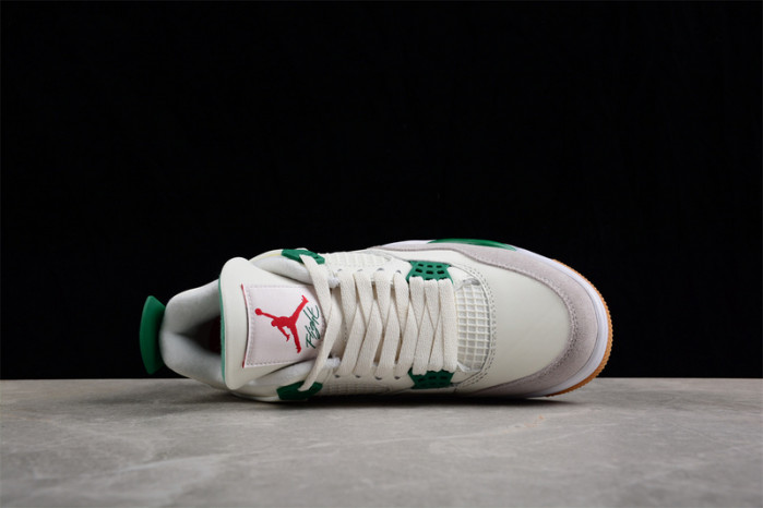 Air Jordan 4 Retro SB Pine Green - DR5415-103