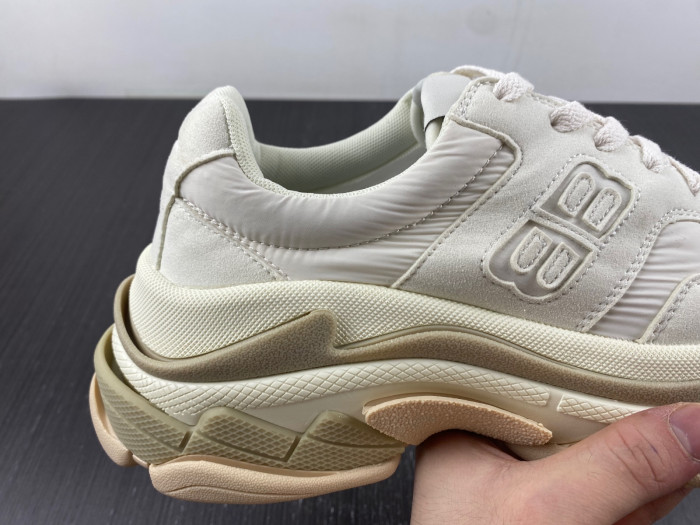 BLCG SNEAKER TRIPLE.S.