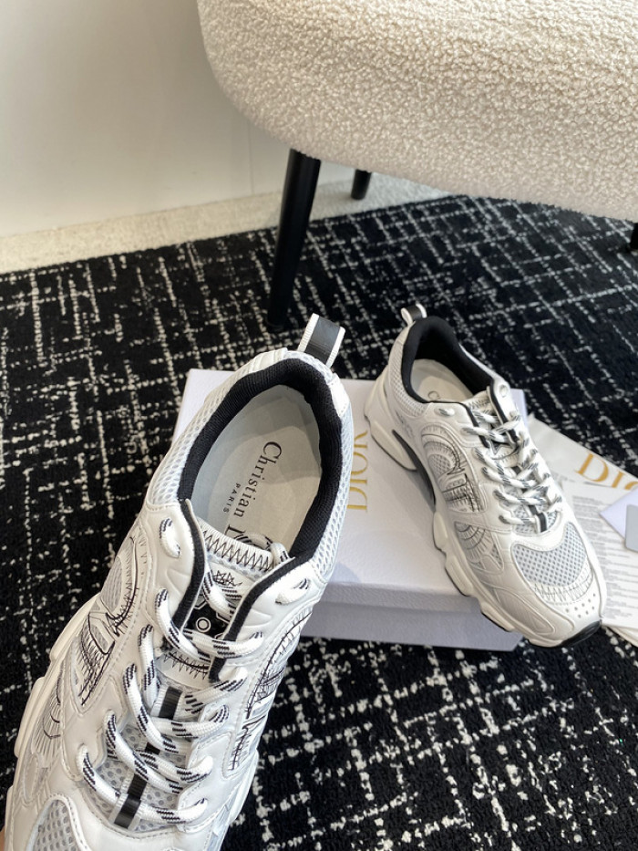 DIO* SNEAKER